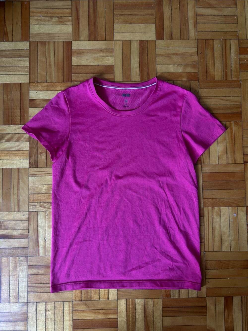 Uniqlo Dry-EX Crew Neck Short Sleeve Athletic T-Shirt